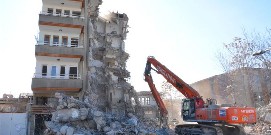 Malatya Valiliği: 3 bin 249 binanın ağır hasarlı