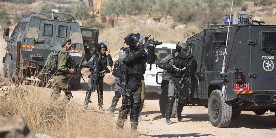 İsrail askerlerinden Batı Şeria'daki sözde barış planı protestolarına müdahale