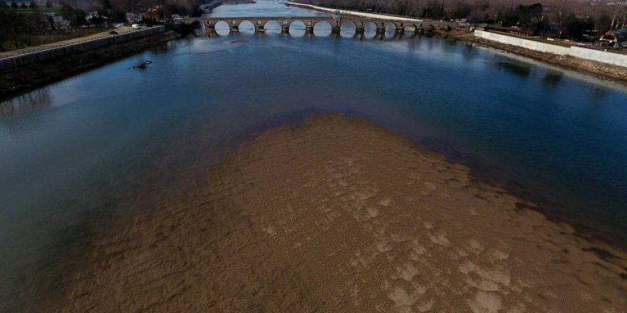 Meriç Nehri en düşük seviyelerinde akıyor