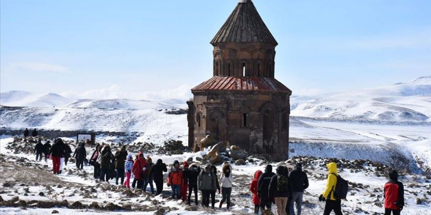 'Orta Çağ'ın hoşgörü kenti Ani' çetin kışta da ilgi görüyor