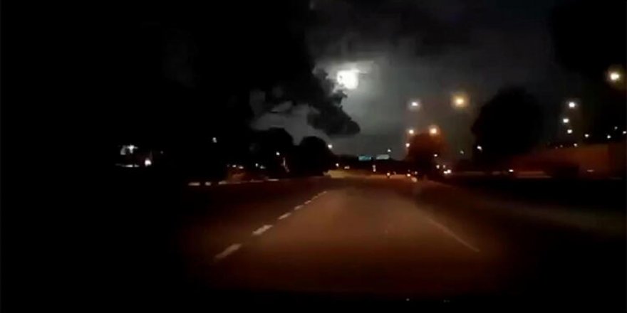 Malezya’nın bir kentine ateştopu meteor düştü