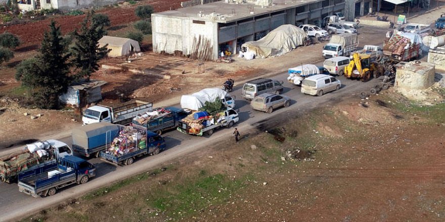 İdlib'de 2,5 ayda 1 milyon 200 bin Suriyeli evini terk etti