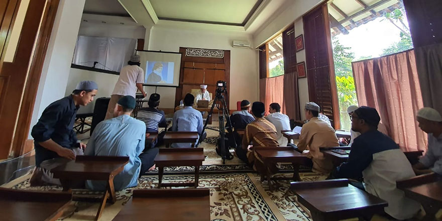 Endonezyalı gençlere Risale-i Nur ve Said Nursi'yi anlattık