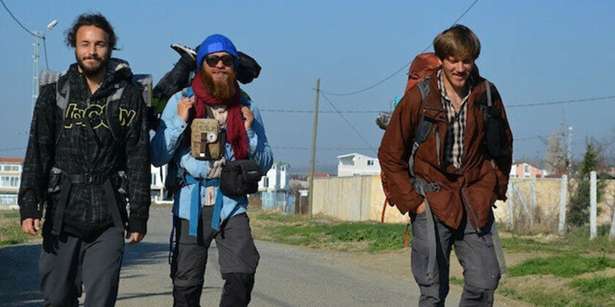 Fransa'dan yola çıktılar biri Ayasofya'ya, biri Kudüs'e, diğeri Hacca yürüyecek