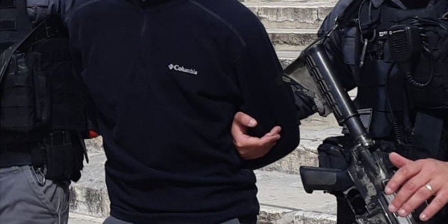 İsrail polisi Mescid-i Aksa'nın görevlilerini gözaltına aldı