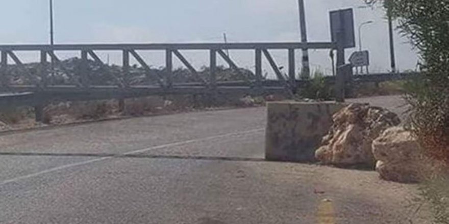 Siyonist terör çetesi, Filistin'de Sevâhira Çöllerine giden yolları kapattı