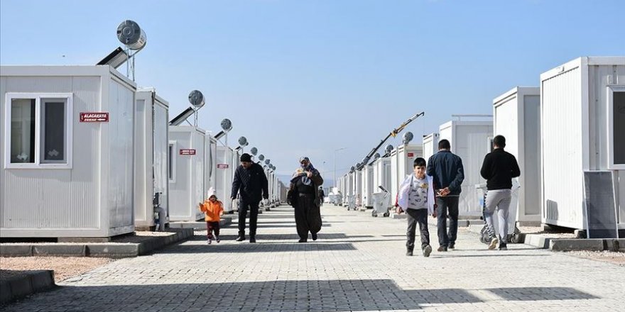 Depremzedelerin konteyner kente yerleşme süreci devam ediyor