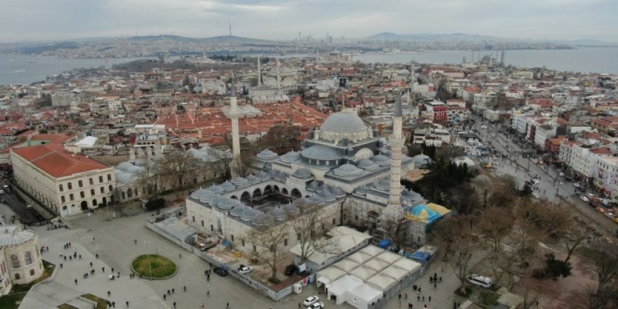 Yeni Cami'de çamaşırlı restorasyon