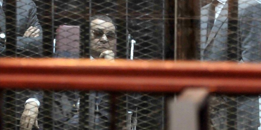 Eski Mısır Cumhurbaşkanı Mübarek öldü