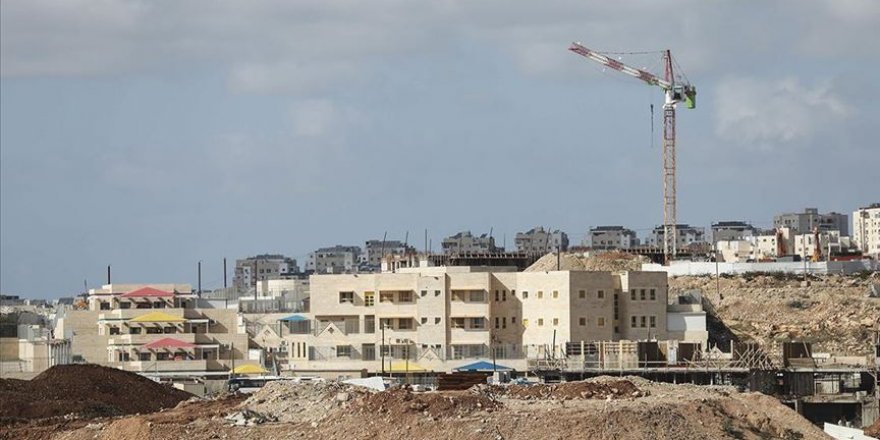 İsrail, Batı Şeria'da 1800 yasa dışı konut inşa edecek