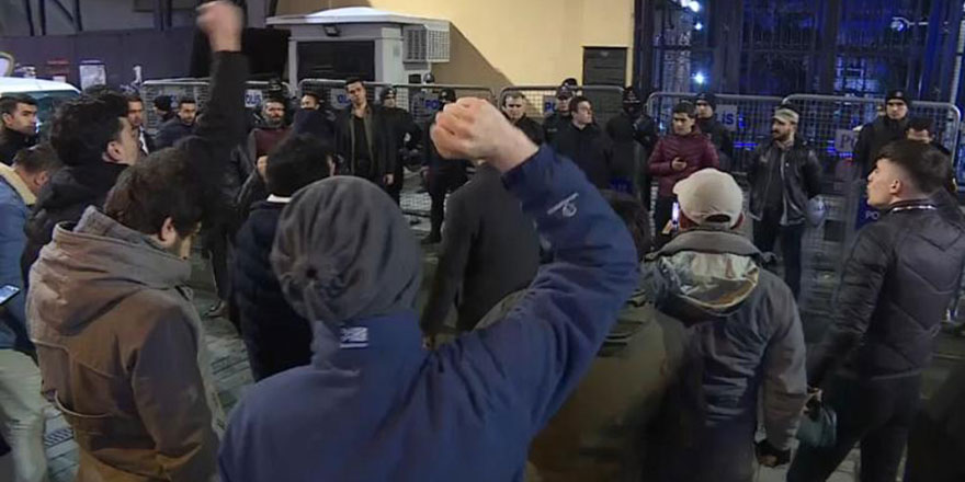 Rusya’nın İstanbul Başkonsolosluğu önünde protesto