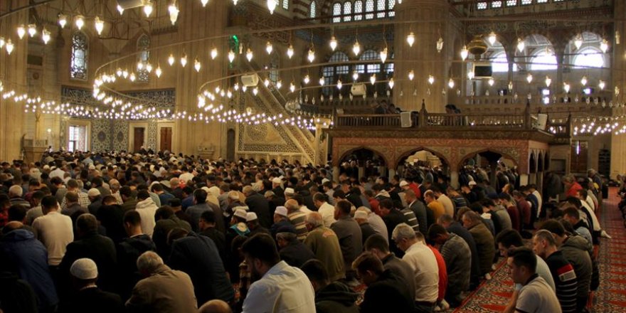 Cuma hutbesinde okunacak dua