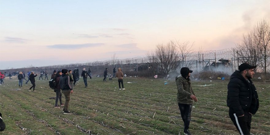Yunanistan'dan göçmenlere gaz ve ses bombasıyla müdahale