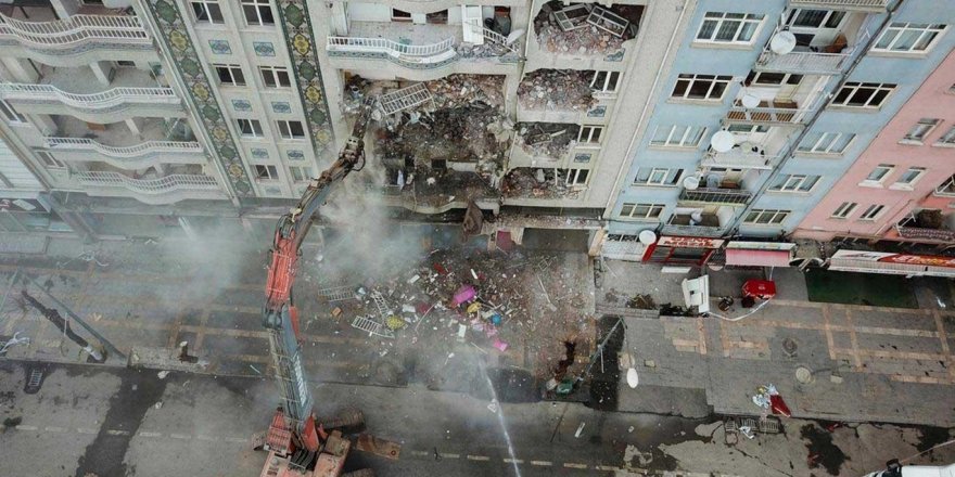 Malatya'da 299 metruk ev yıkıldı