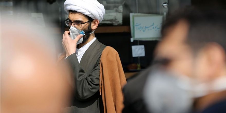 İran'da 300 bin ekiple evlerde sağlık taramasına başlanacak