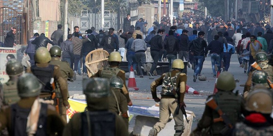 Cammu Keşmir'deki çatışmalar eğitime zarar veriyor