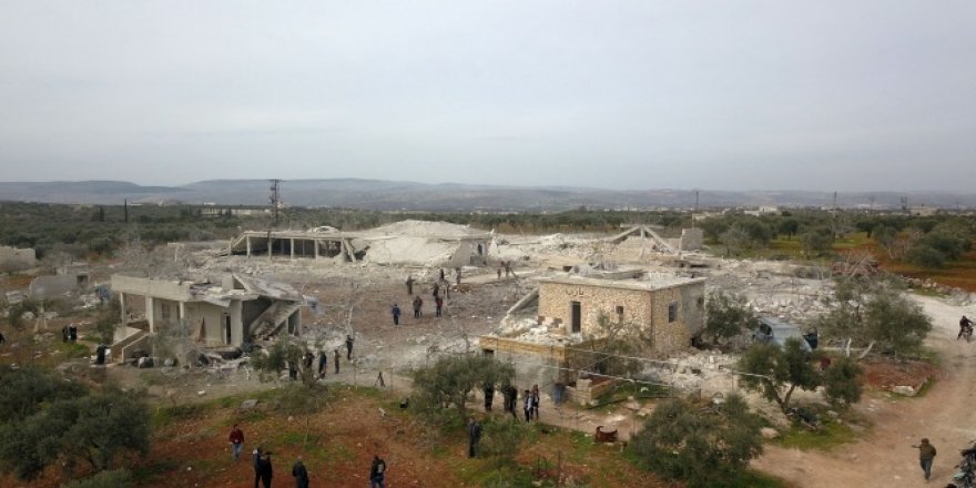 Rejim sivillere uykuda saldırdı