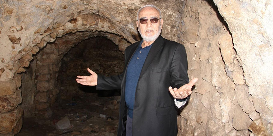 Emekli albay Kur'an öğrendiği mağaraya 60 yıl sonra tekrar girdi