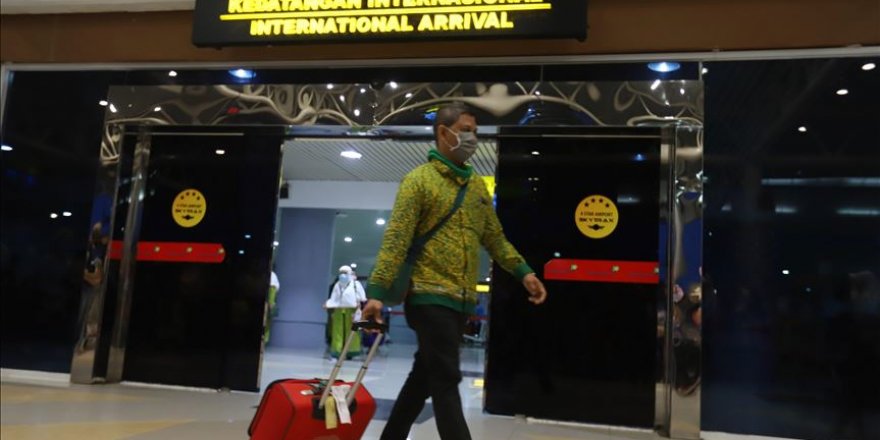 Suudi Arabistan, 9 ülke ile uçak ve gemi seferlerini durdurdu