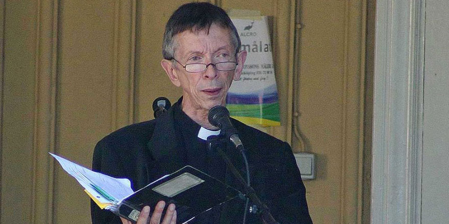 76 yaşındaki papaz mülteci çocuk vesilesiyle Müslüman oldu