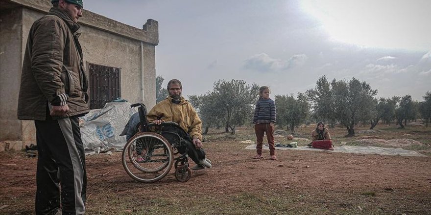 Putin ve Esed'in evsiz bıraktığı İdlibli engelli kardeşler çadır hayali kuruyor