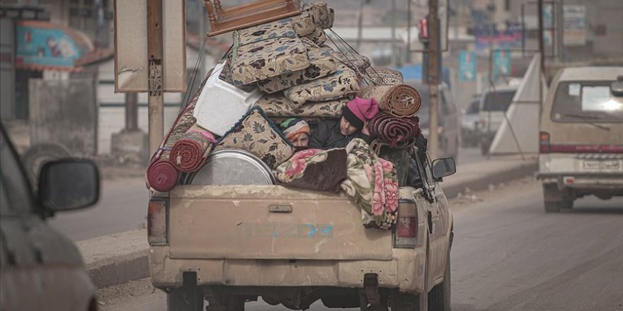 Rejimin evinden ettiği siviller geri dönüş umuduyla yaşıyor