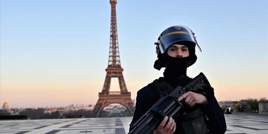Fransa'da koronavirüs tedbirlerin kontrolü için 100 bin polis ve jandarma
