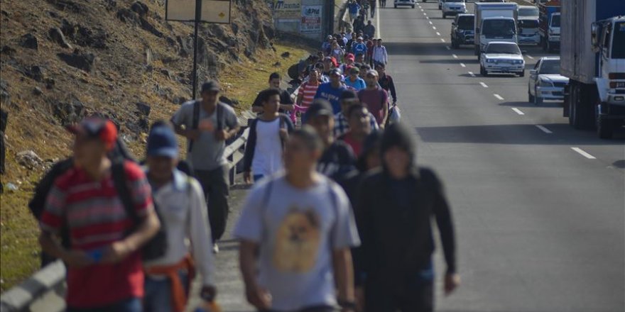 ABD, sınırı geçen tüm kaçak göçmenleri Meksika'ya yollayacak