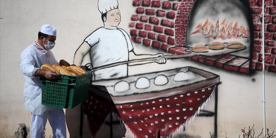 Cezaevlerinin ekmeğini hükümlüler üretiyor