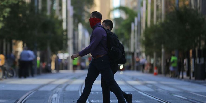 Avustralya koronavirüs nedeniyle yabancılara sınırlarını kapattı