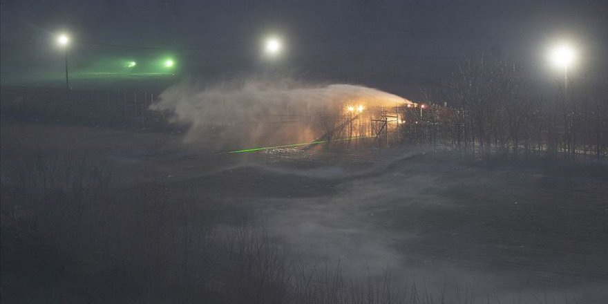 Yunanistan mültecileri lazerle kör ediyor!