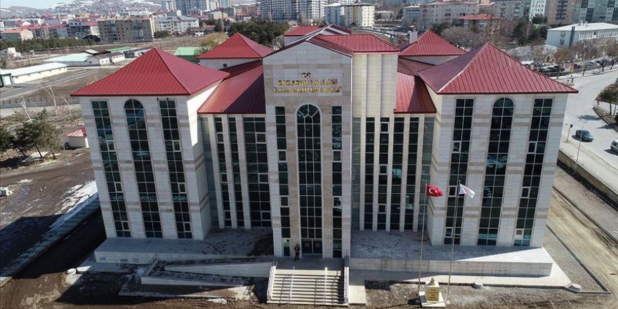 Bu kütüphaneye giren çıkmak istemeyecek