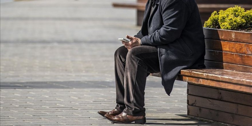 65 yaş üstü ve kronik rahatsızlığı olanların dışarı çıkmaları sınırlandırıldı