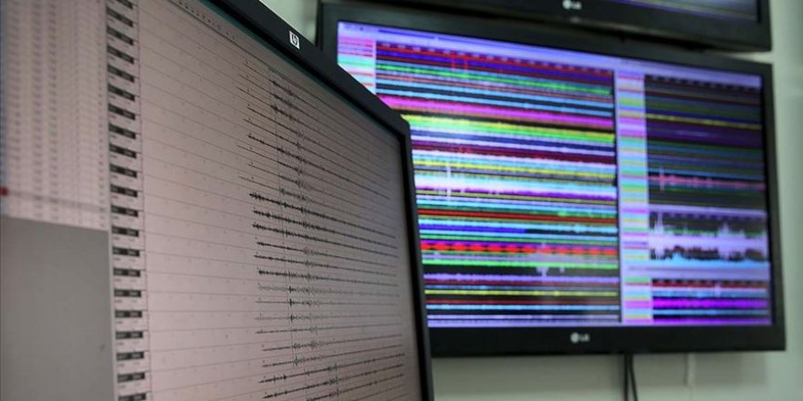 Endonezya'da 5,1 büyüklüğünde deprem