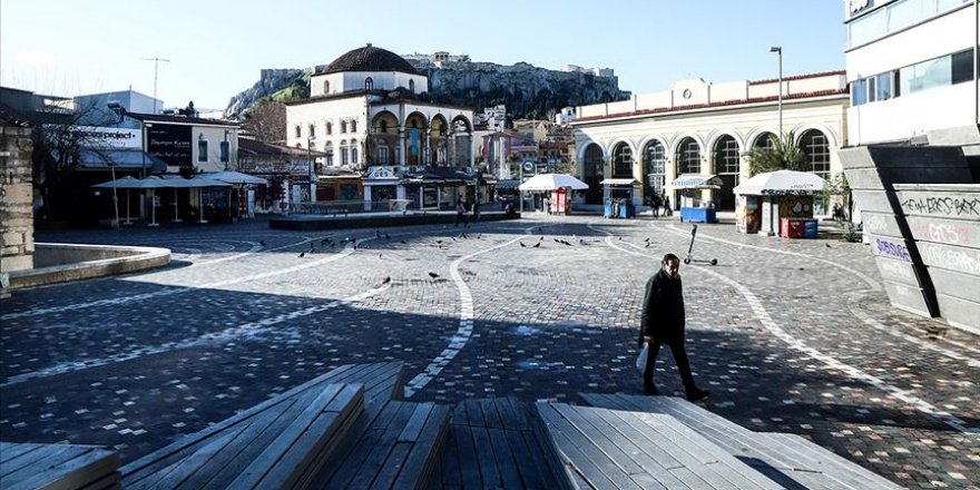 Yunanistan'da sokağa çıkma yasağı uygulanacak