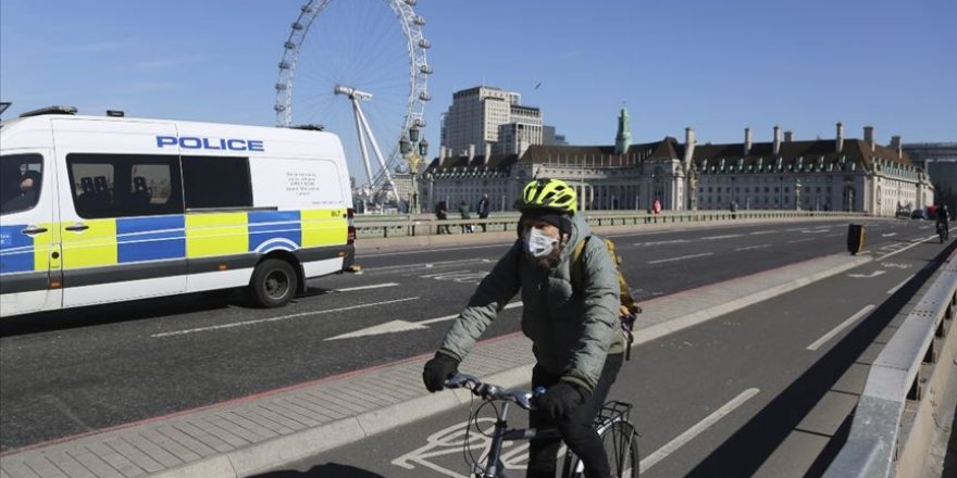 İngiltere, Kovid-19 kurbanlarının cenazelerini yakma planından vazgeçti