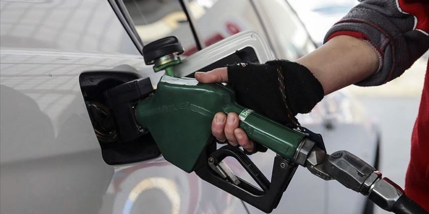 Benzinde 22 kuruş indirim