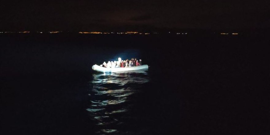 Yunan Sahil Güvenlik unsurlarınca geri itilen 79 sığınmacı kurtarıldı