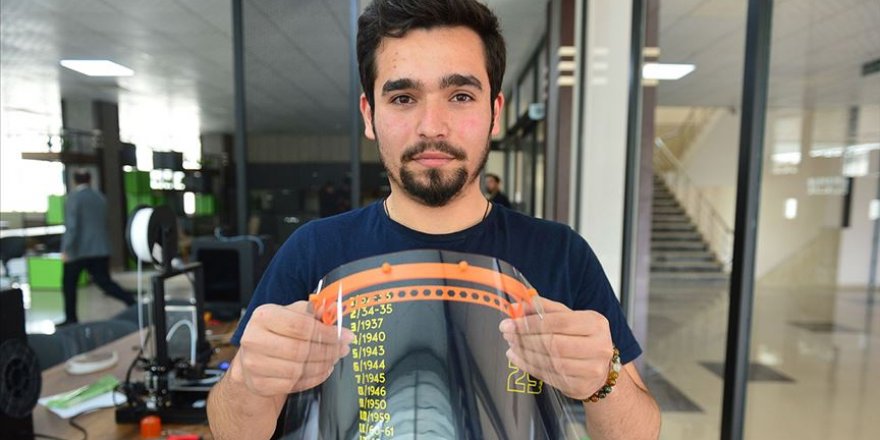 Koronavirüse karşı 3D yazıcılarla siperlik üretimi başladı
