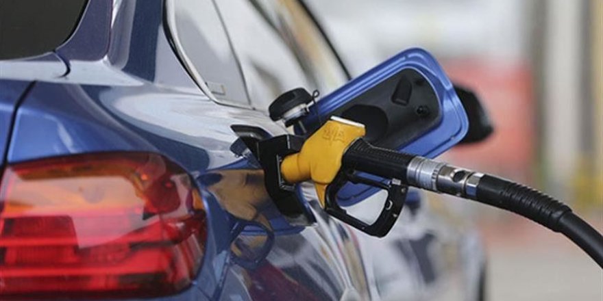 Benzine 7 kuruş zam yapıldı