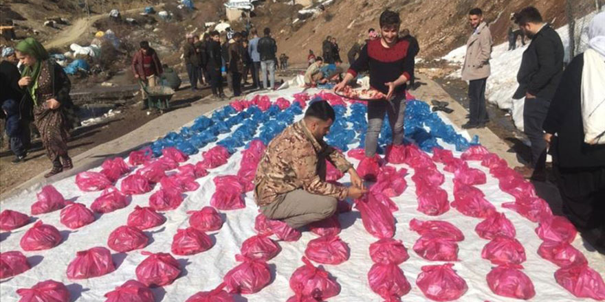 Koronavirüs belasına karşı 180 kurban kesip fakirlere dağıttılar