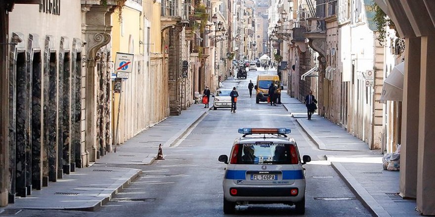 İtalya'da koronavirüsten ölenlerin sayısı 8 bin 165'e yükseldi