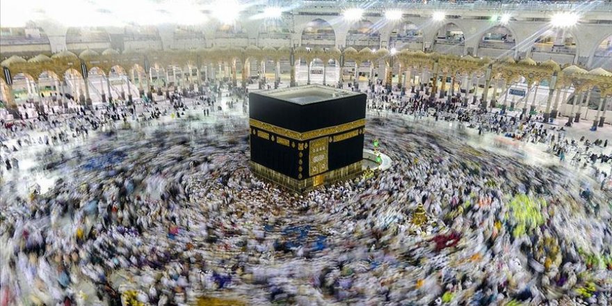 Hacı adaylarının işlemleri ikinci bir duyuruya kadar ertelendi
