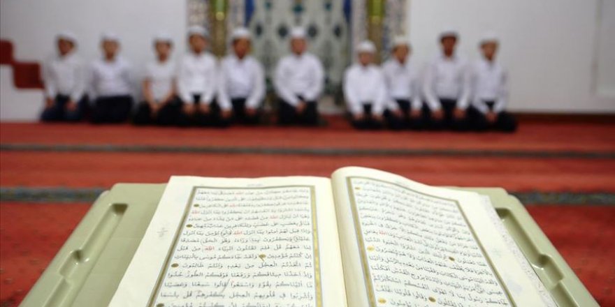Kur'an kurslarında 3 Mayıs'a kadar eğitime ara verildi