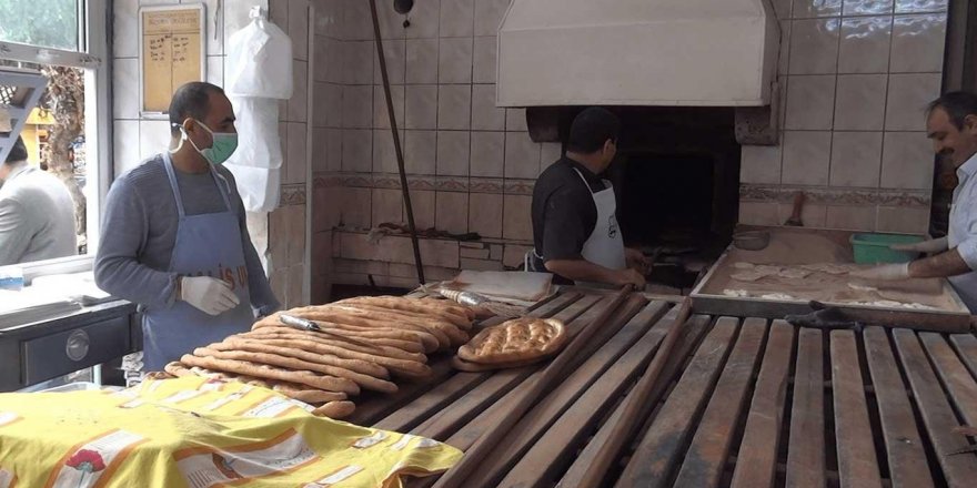 Fırıncılar, salgın nedeniyle ekmek üretiminde hijyene daha çok önem vermeye başladı
