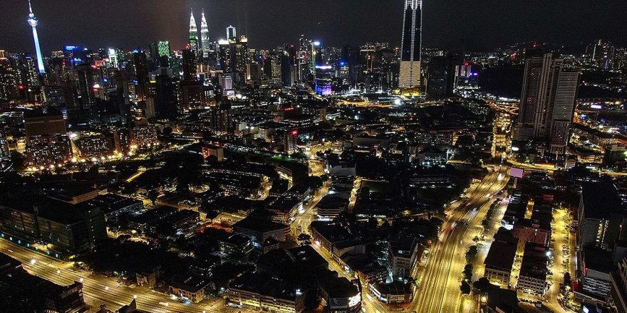 Malezya'da son 16 günün en yüksek Kovid-19 vaka artışı görüldü