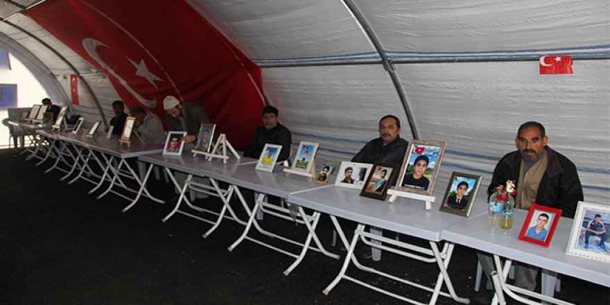 HDP önündeki ailelerin evlat nöbeti 209'uncu gününde