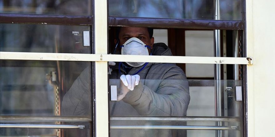 İtalya Kovid-19 vakalarında 10 gün içinde düşüş bekliyor