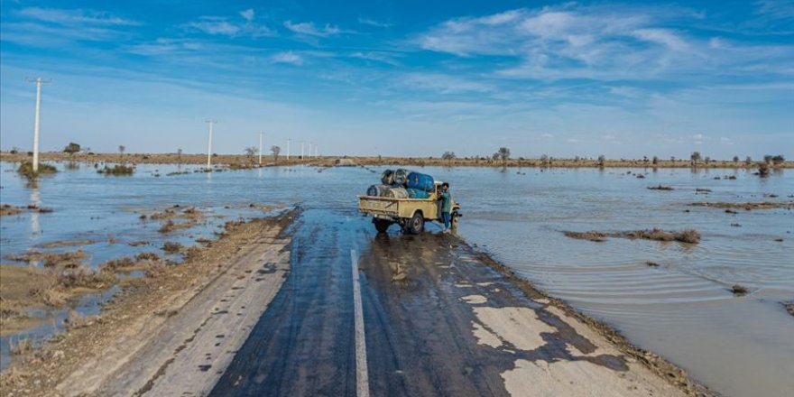İran'ın güneybatısındaki sel felaketinde 4 kişi hayatını kaybetti