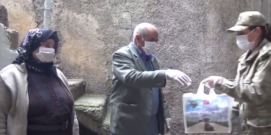 Mehmetçikten koronavirüs yardımı